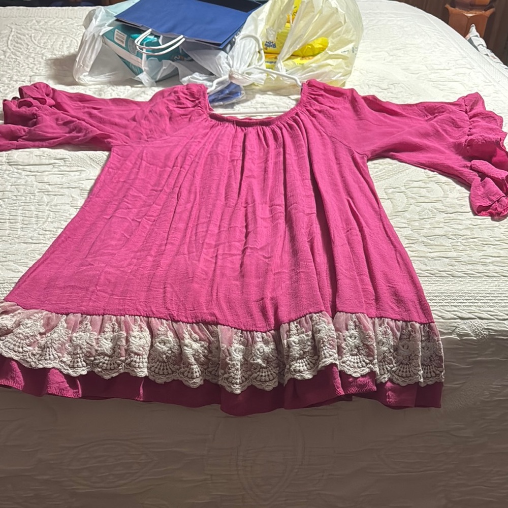 Source Unknown Pink and White Tunic Top